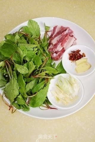 [stir-fried Pork Belly with Radish Leaves]---don't Throw Away The Green, Healthy and Delicious in Spring recipe