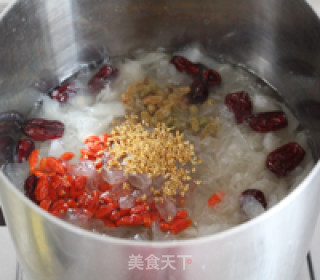 Osmanthus Red Date Tremella Snow Pear Soup recipe