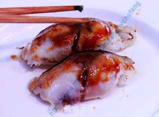 Japanese Style Fishy-free Mackerel Sushi (with Japanese Authentic Teriyaki Sauce, Green Sauce, Homemade Vinegar Rice) recipe