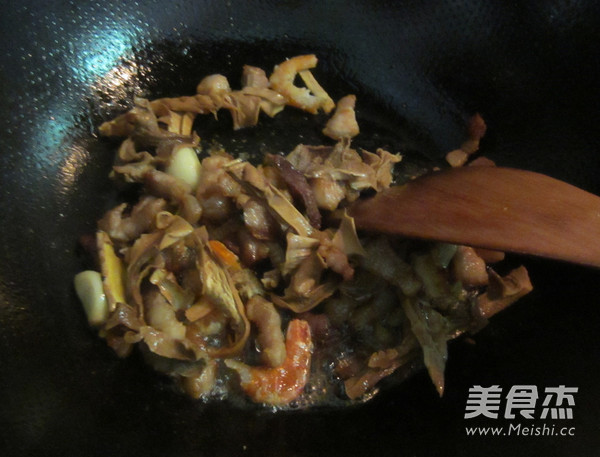 Pork Belly and Bamboo Shoots in Dry Pot recipe