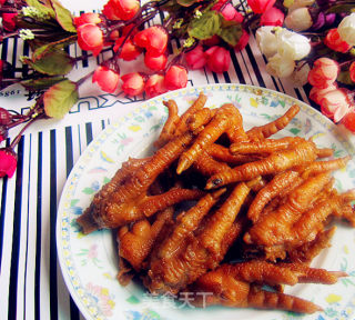 Spicy Braised Chicken Feet recipe