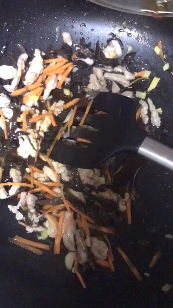 Family Edition Pork Shredded in Beijing Sauce recipe