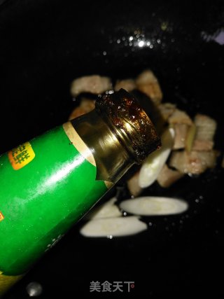 Pork with Quail Egg and Mushroom recipe