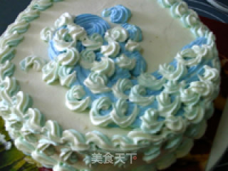 Wave Decorated Cake recipe