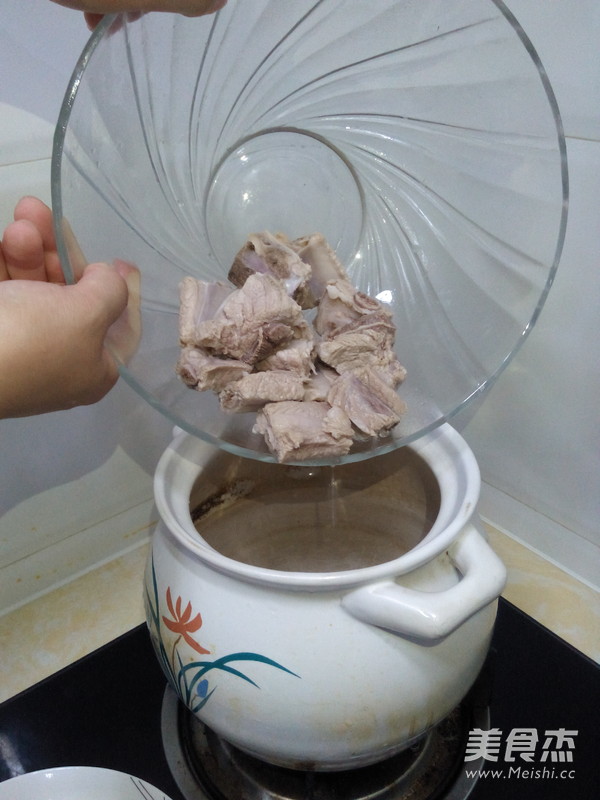 Stewed Cordyceps with Deer Antler Ribs recipe