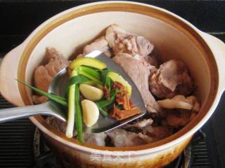 Pork Big Bone Red Soup with Winter Melon recipe