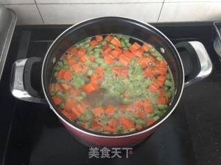 #信之美五常大米试吃#stewed Rice with Chicken Legs and Colorful Vegetables recipe