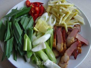 Fried Bamboo Shoot Tip with Bacon recipe