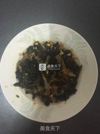 Jellyfish Salad with Black Fungus recipe