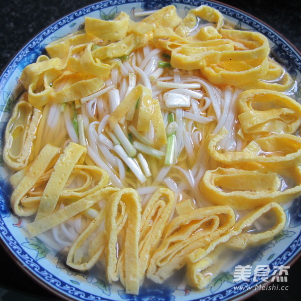 Sesame Oil Egg Noodles recipe