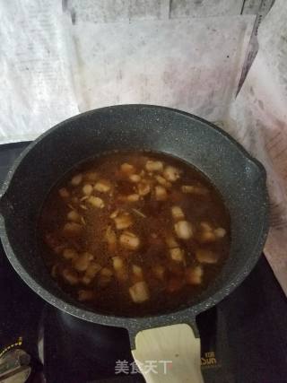 Fried Noodles with Soy Sprouts and Pork recipe