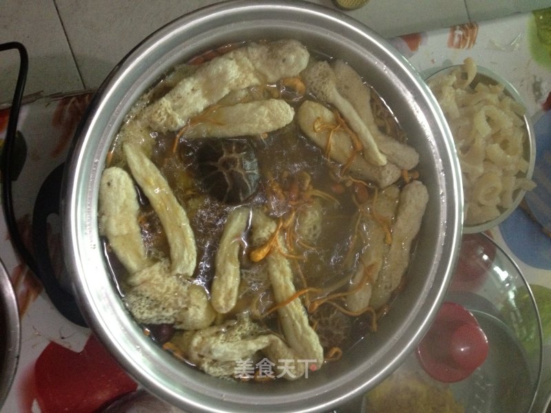 Nourishing Zhanjiang Chicken Pot