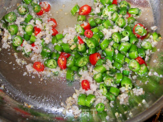 Xinlan Hand-made Private Kitchen [scrambled Eggs with Spicy Pork with Colored Peppers]-cheers on The Phone (part 2) recipe