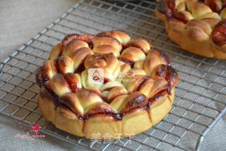 Plum Sauce Flower Pan Bread recipe