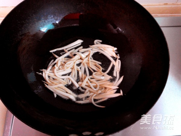 Fried Squid Head with Chive Moss recipe