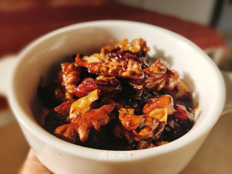 Steamed Walnuts with Red Dates recipe