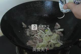 Stir-fried Fungus with Pork and Cordyceps recipe