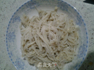 Jade with White Jade (cold Spinach and Enoki Mushroom) recipe