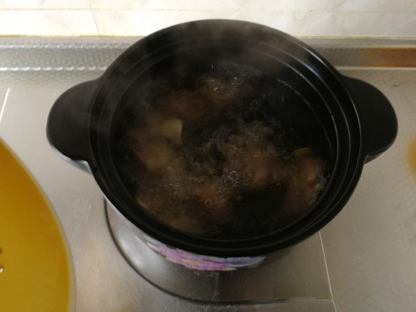 Pork Knuckle Seaweed Soup recipe