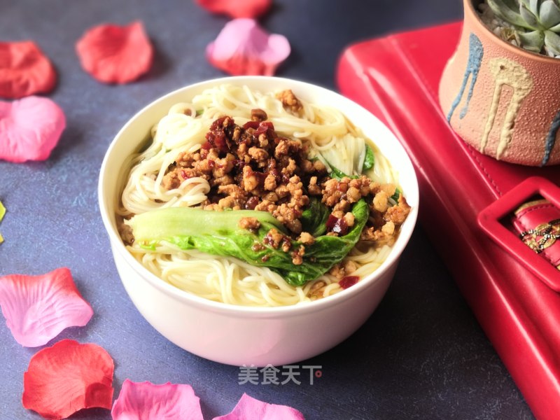Hot and Sour Pork Ribs Noodle