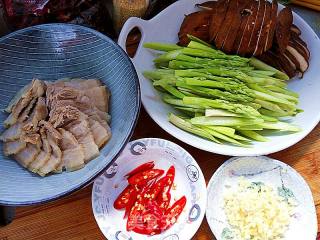 Twice-cooked Pork with Asparagus and Mushrooms recipe