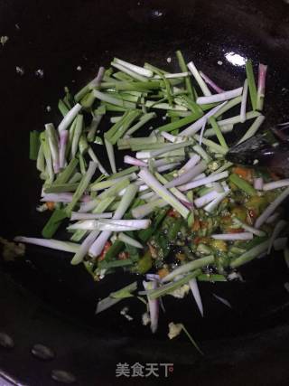 Garlic Scrambled Eggs recipe