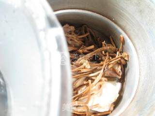 Chicken Drumstick Soup with Tea Tree Mushroom recipe