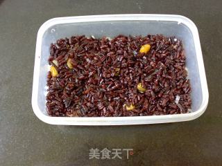 Purple Rice and Preserved Fruit Two-color Rice recipe