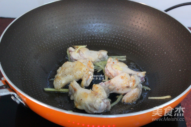 Braised Chicken with Winter Bamboo Shoots recipe