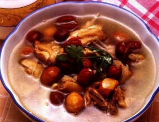 Chicken Soup with Chestnuts and Red Dates recipe