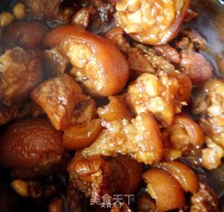 Braised Pork Knuckles with Spiced Peanuts recipe