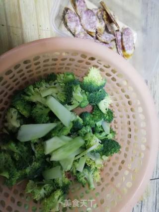 Sausage Fried Broccoli recipe