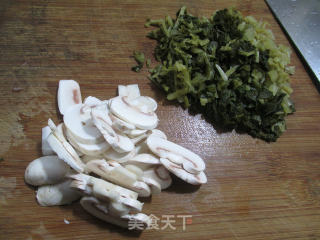 Stir-fried Soy Sprouts with Mushroom and Pickled Vegetables recipe