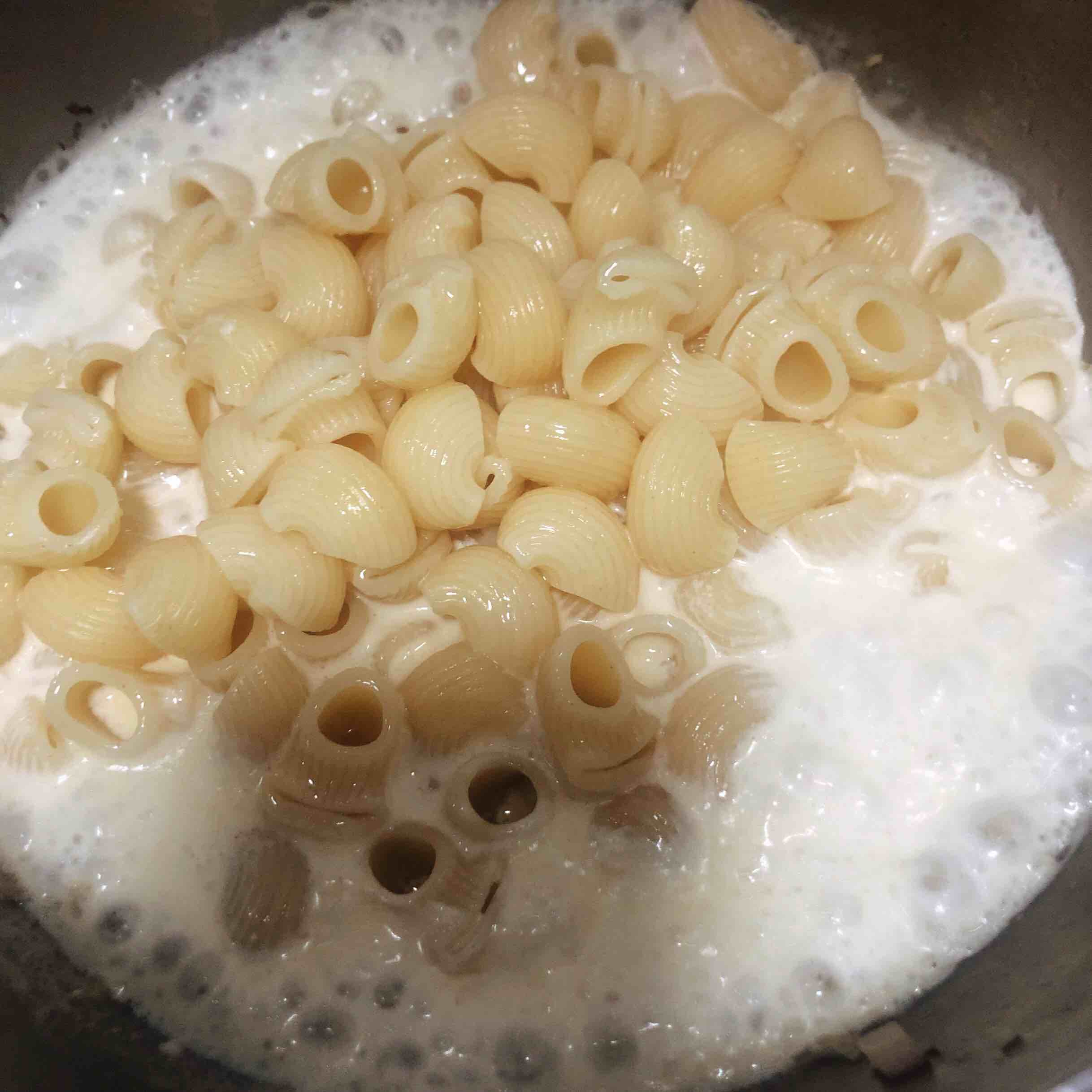 Creamy Seafood Pasta recipe