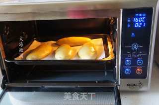Seaweed Sesame Pork Floss Bread recipe