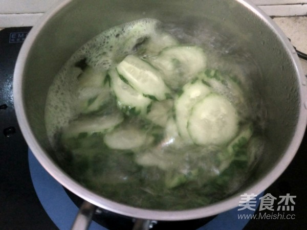 Cucumber and Oyster Soup recipe
