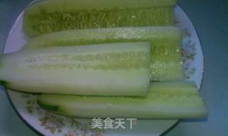 Sea Rice Mixed with Cucumber recipe