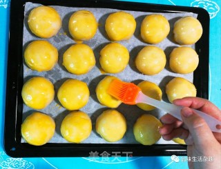 Crispy on The Outer Skin, A Yolk Crisp with A Bite Off The Scum recipe