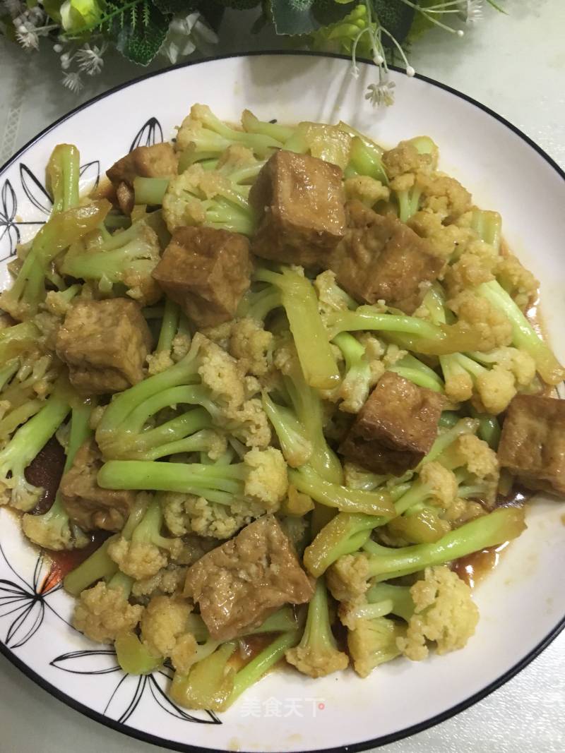 Stir-fried Cauliflower with Tofu in Oil recipe
