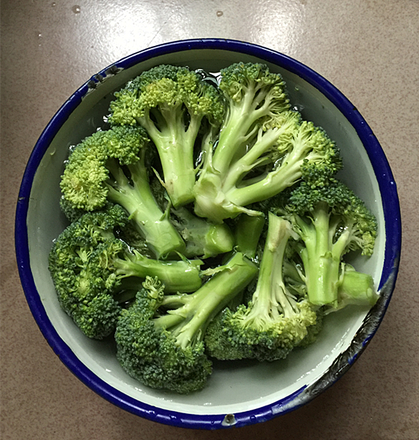 Fried Broccoli with Black Fungus recipe