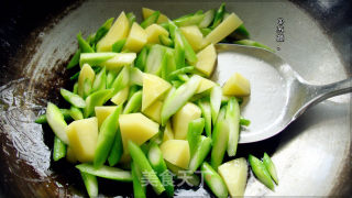 In Autumn, A Touch of Freshness. ~ Asparagus Soup. recipe