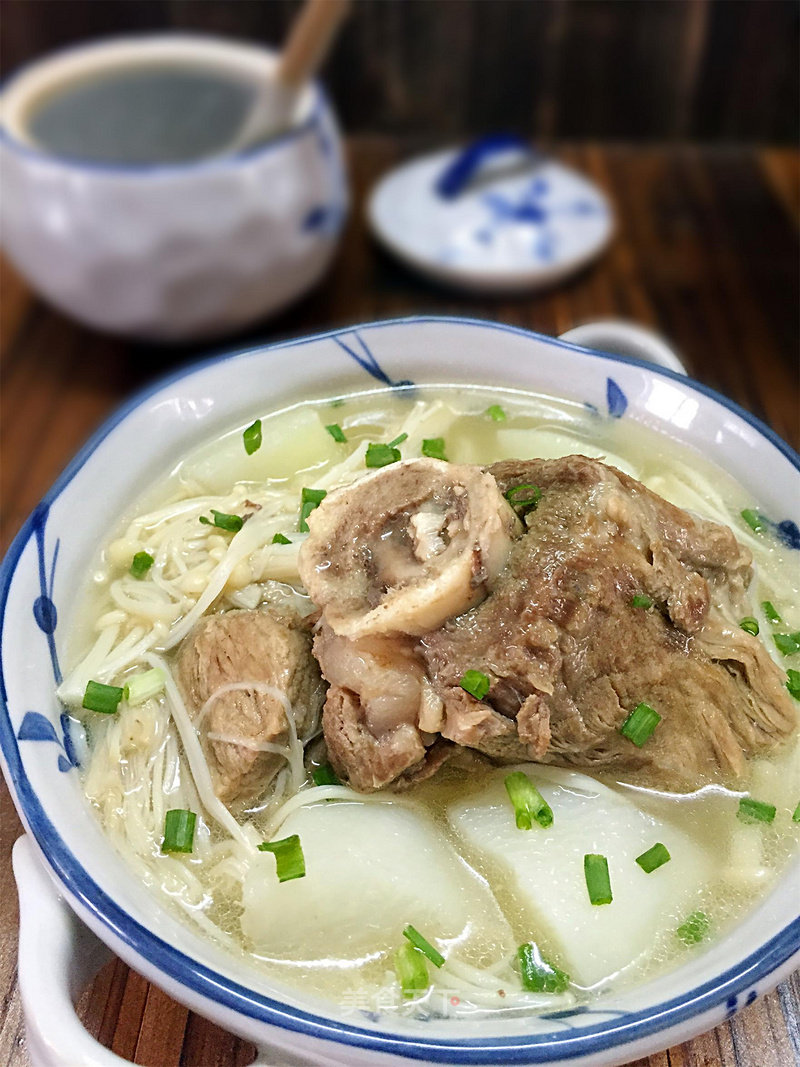 White Radish and Enoki Mushroom Soup recipe