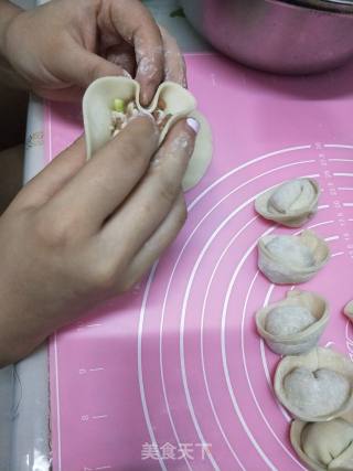 Fish-shaped Steamed Dumplings recipe