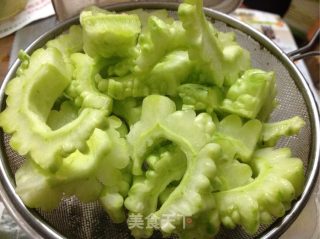 Bitter Gourd Apple Juice recipe