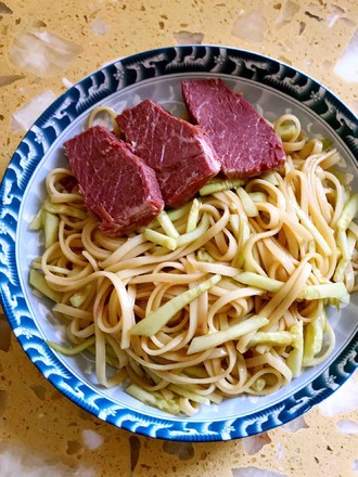 Cold Noodles with Beef and Melon recipe
