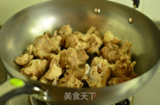 Stewed Pork Trotters with Quail Eggs recipe