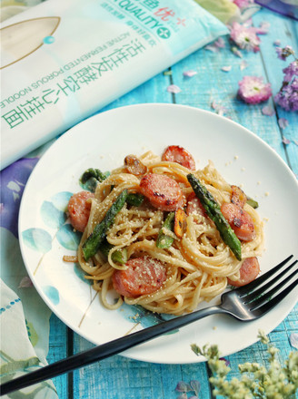 Fried Noodles with Asparagus and Sausage