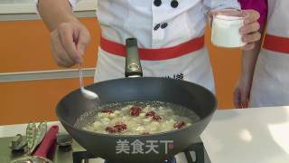 Red Date and Lotus Seed Snow Ear Soup recipe