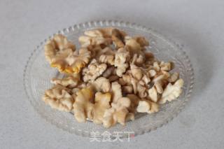 A Home-cooked Dish of Common People Who Use The Brain to Invigorate The Brain and Improve The Mind——【oyster Sauce, Peach Kernels, Fungus, Tofu Pot】 recipe