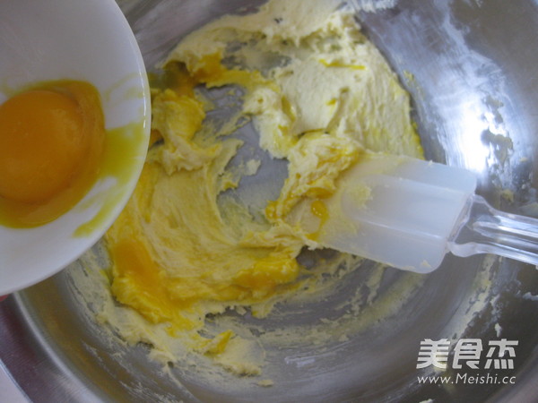 Golden Coconut Ball recipe